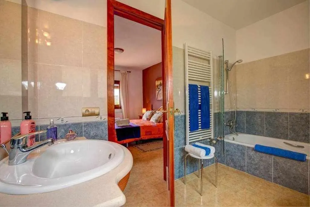 Holiday home Can Lari Chalet Vall-Llobrega